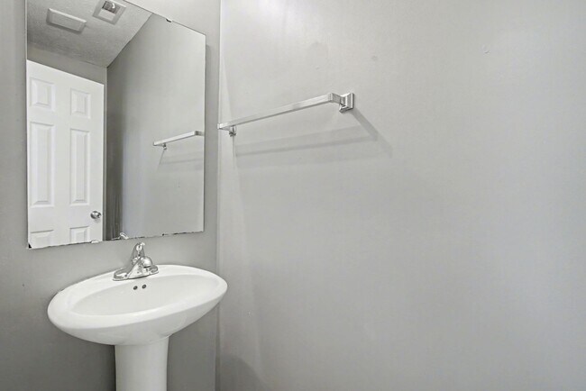 Building Photo - 8131 Grove Berry Dr