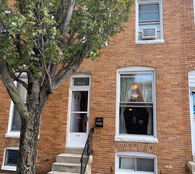 Building Photo - 1735 Cole St