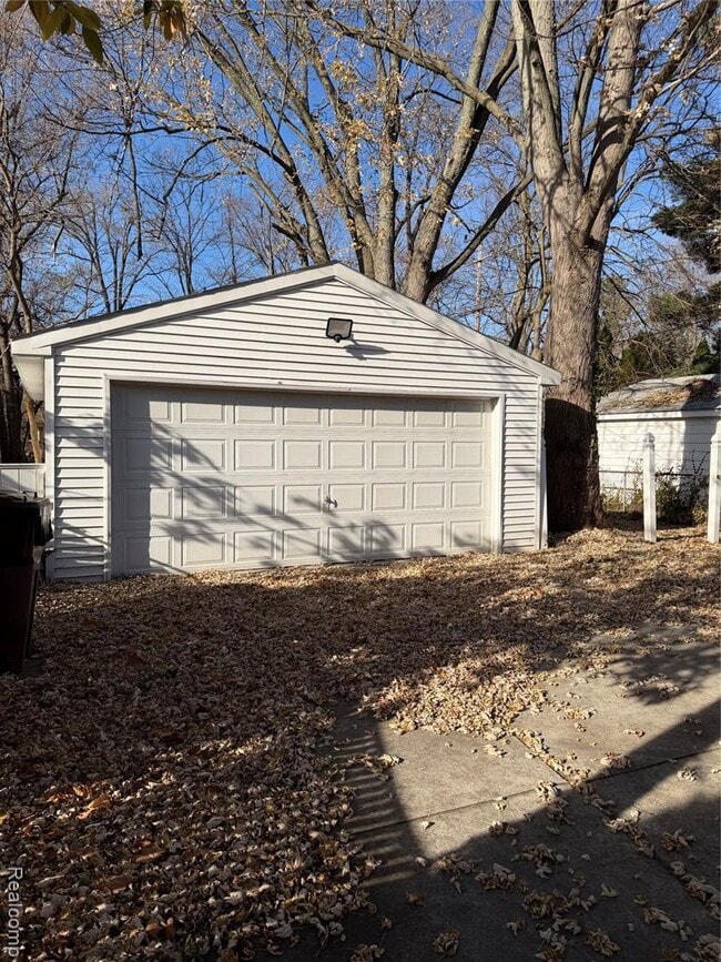 Building Photo - 776 John Daly St