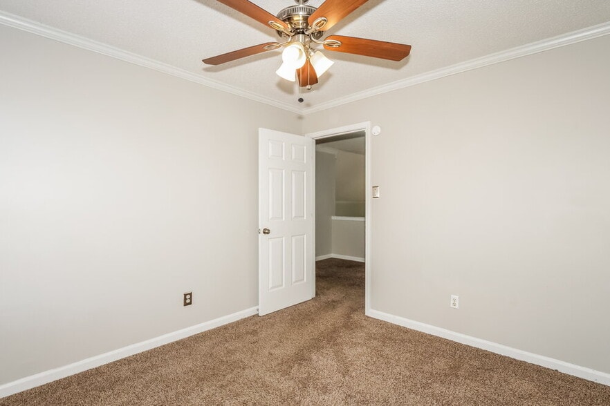 Building Photo - 3143 Woodland Pine Dr