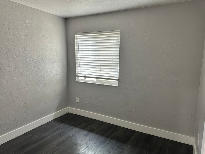 Bedroom 3 - 4864 Chablis Ct
