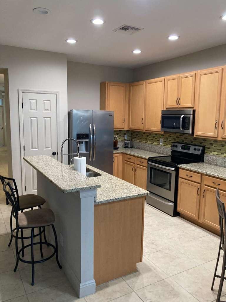 Building Photo - 2637 NW 1st St