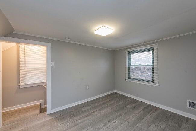 Building Photo - 510 Forest Glen Dr