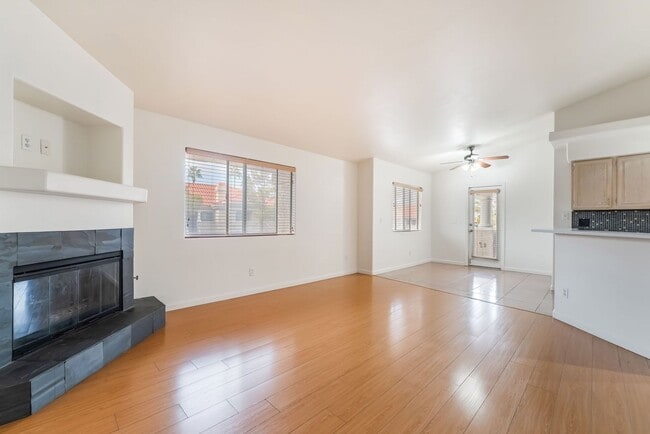 Building Photo - Charming Home in Henderson!