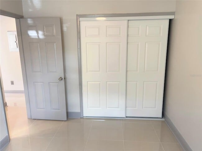 Building Photo - 7919 Lakeshore Dr