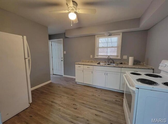 Building Photo - Ranch-style three-bedroom