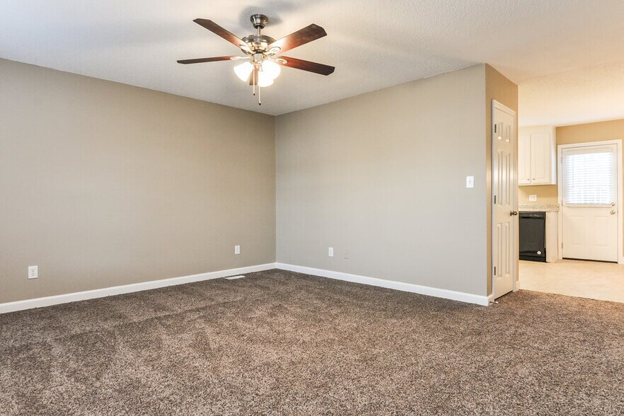 Building Photo - 101 Mayfair Ct