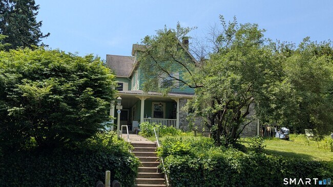 Building Photo - 117 N Taylor Ave
