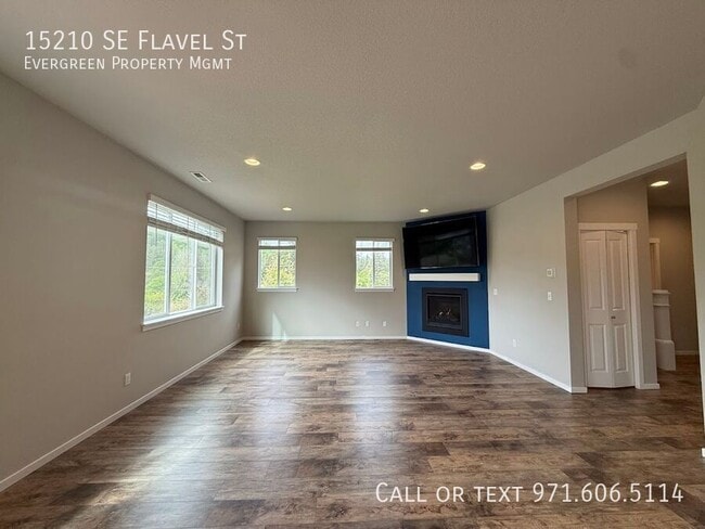 Building Photo - 15210 SE Flavel St