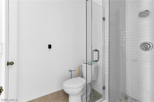 Building Photo - 875 Robin Ct