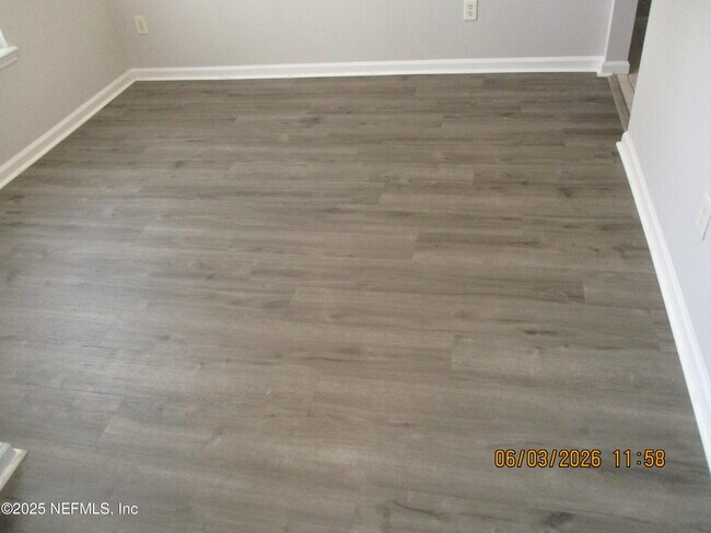 Building Photo - 3285 Avalon Dr