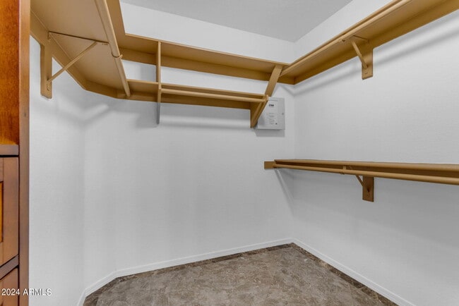 Building Photo - 387 W Larona Ln