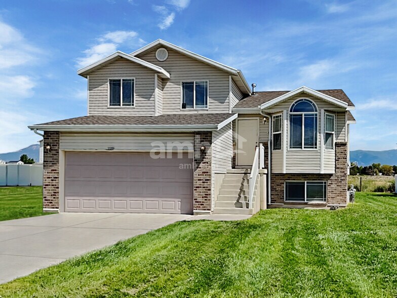 Primary Photo - 2259 S 2635 W