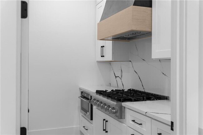 Building Photo - 405 Thunder Rd