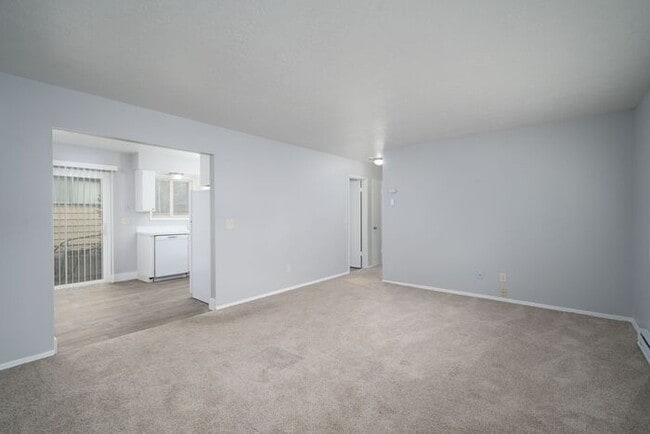 Building Photo - Remodeled 2 bedroom! $1000 VISA GIFTCARD AT MOVE IN, JUST IN TIME FOR THE HOLIDAYS!