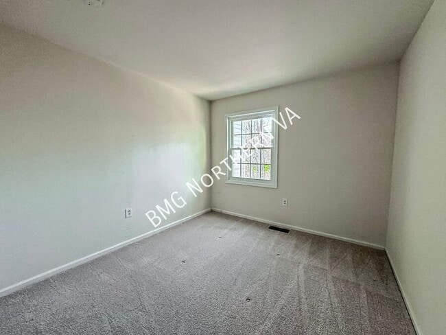 Building Photo - 9963 Capperton Dr