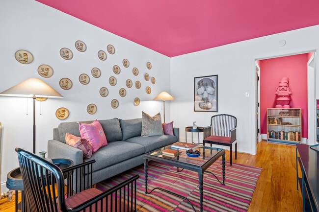 Primary Photo - 1200 W Eddy St