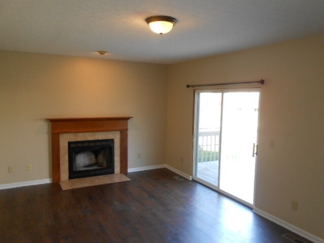 Building Photo - 12400 Bentwood Farms Dr
