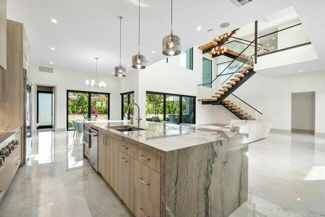 Building Photo - 13460 U.S. Rte 1