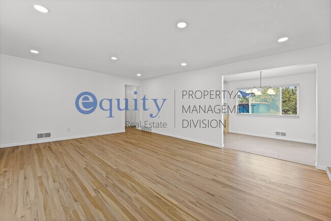 Building Photo - 8894 S 540 E