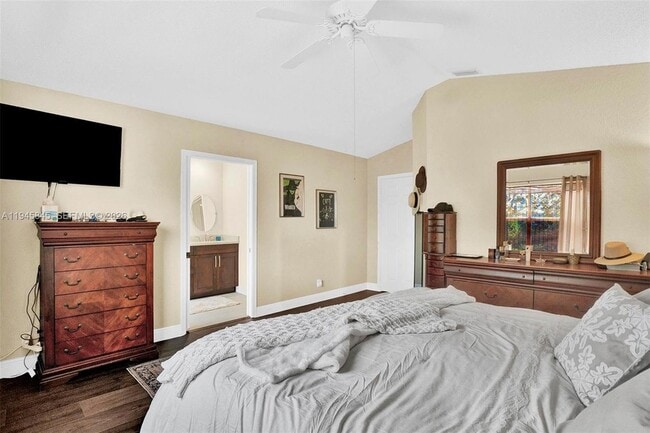 Building Photo - 18071 Clear Brook Cir