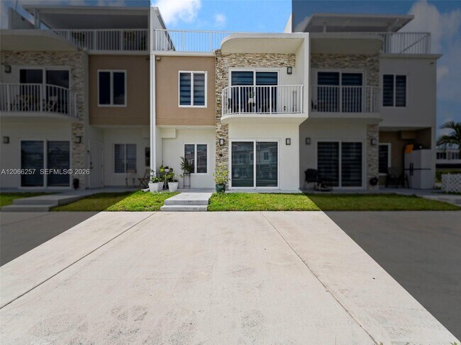 Building Photo - 13949 SW 259th Way