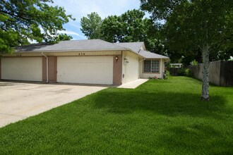 Building Photo - 628 Jocelyn Dr