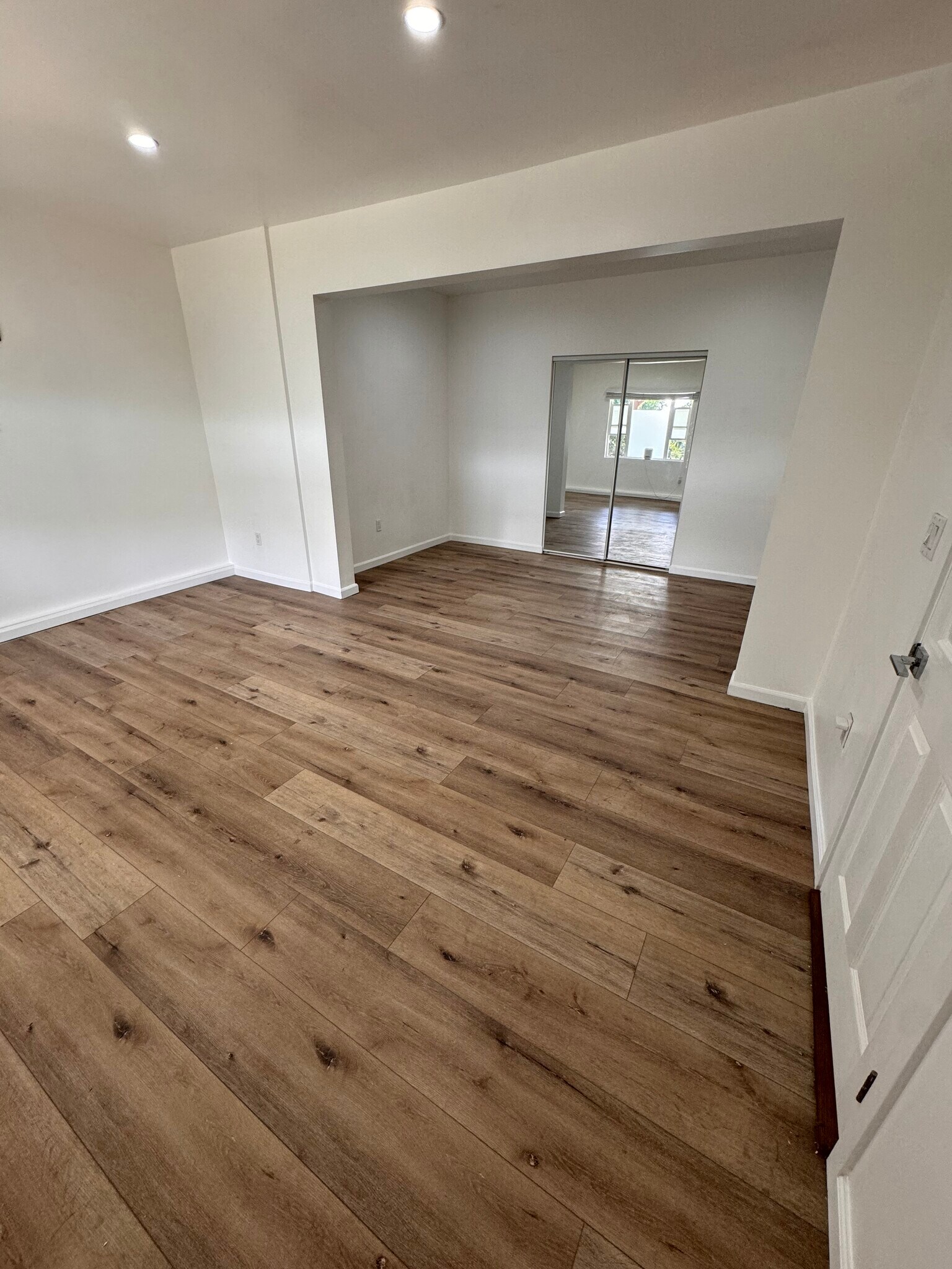 Building Photo - 1726 Bryn Mawr Ave