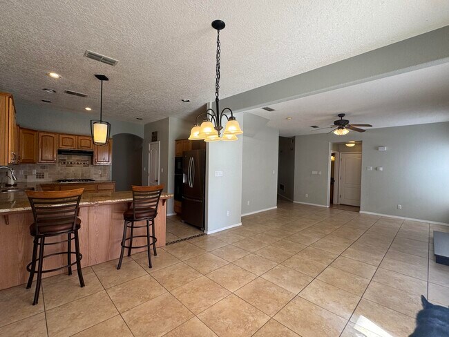 Building Photo - 8808 Vallejo Pl NE