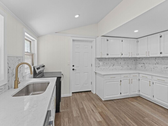 Building Photo - 215 Erial Rd