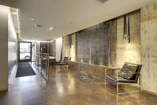 Building Photo - 618 N Washington Ave