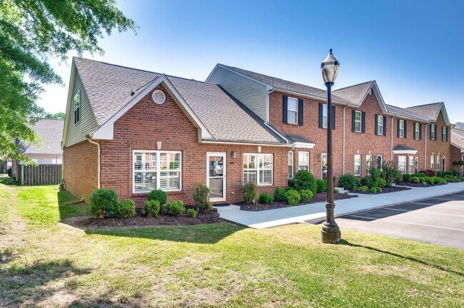 Building Photo - 3BR/2BA Home in Franklin