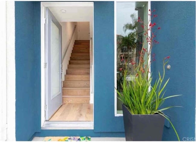 Building Photo - 4829 Craner Ave