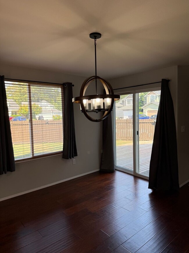Building Photo - Located in the Heart of Maple Valley