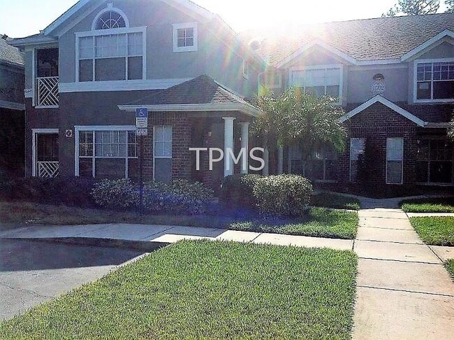 Primary Photo - 11702 Heritage Estates Ave