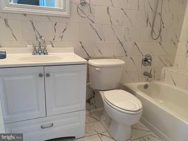 Building Photo - 2109 Woodbox Ln