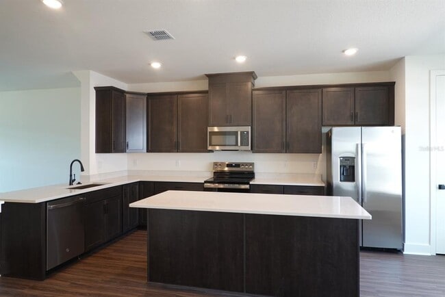 Building Photo - 15250 Groveside Rd
