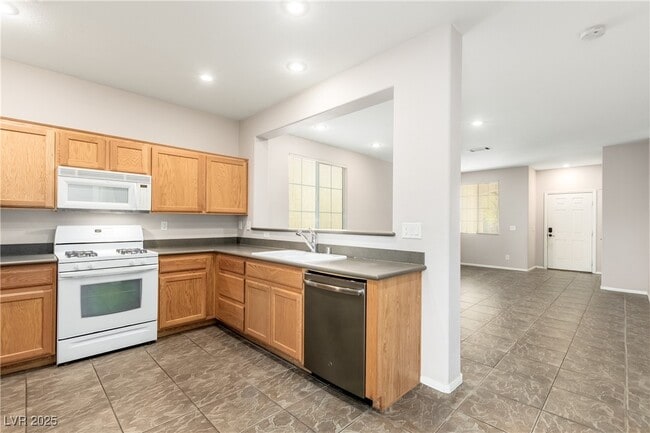 Primary Photo - 1274 Willow Village Ave