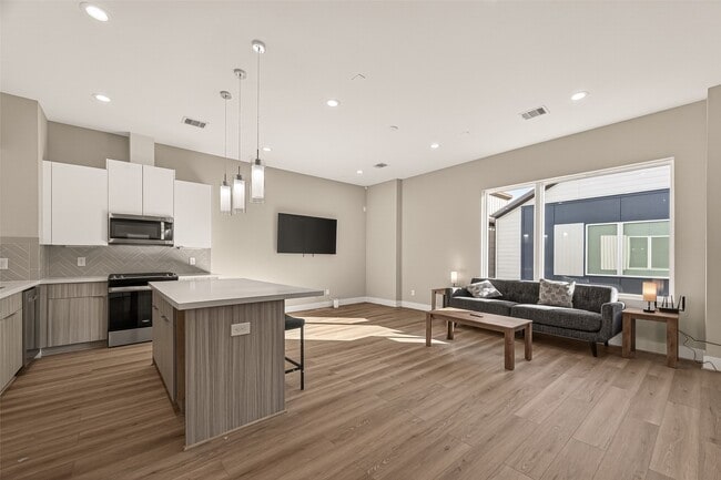 Building Photo - 778 Paul Quinn St