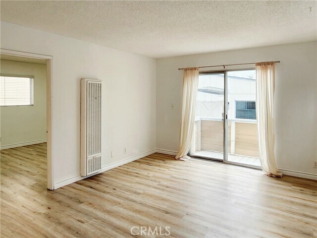 Building Photo - 325 10th Pl