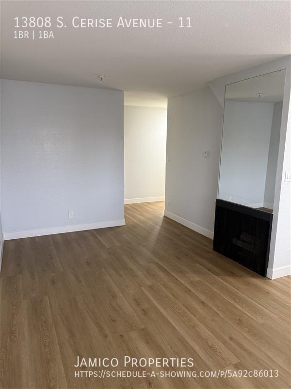 Building Photo - Sunshine Villa