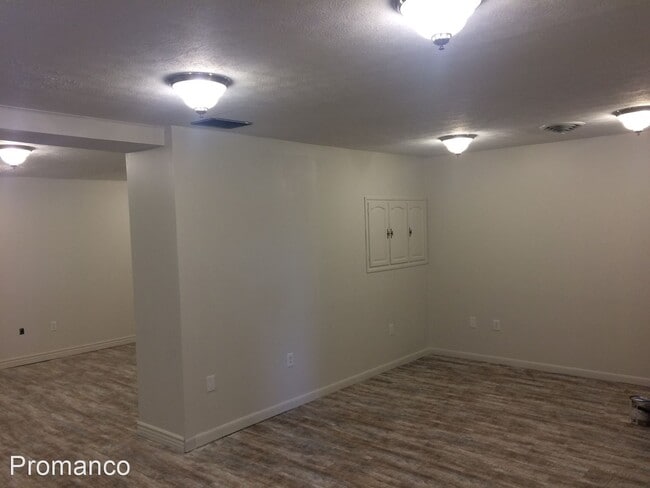 Building Photo - 2 br, 1.5 bath House - 223 1/2 Second Street