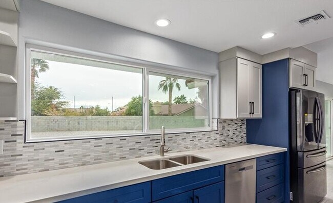 Building Photo - 7611 Laredo St