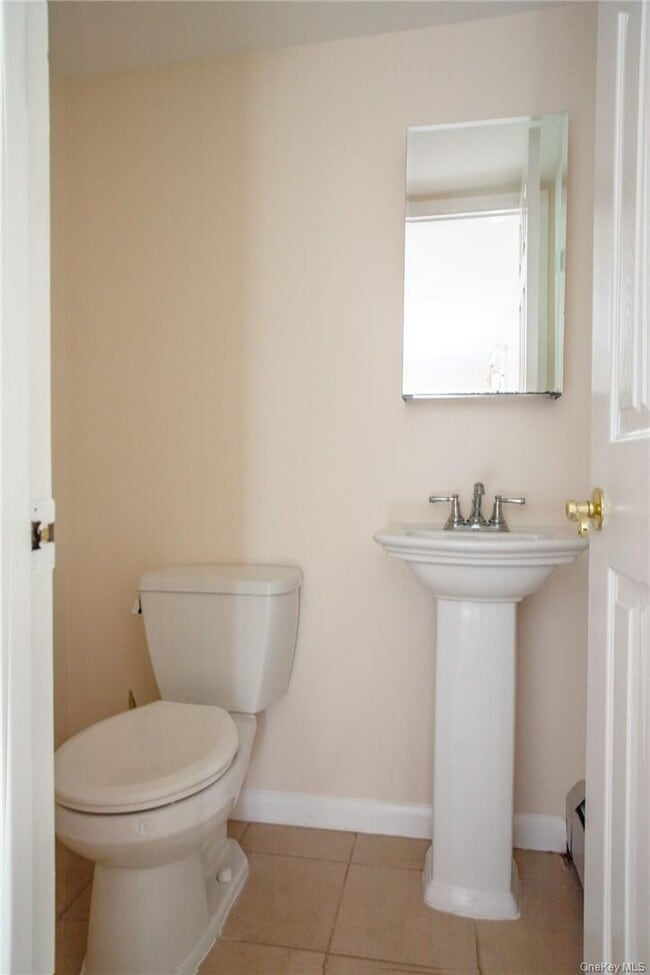 Building Photo - 8 Fillmore Ct