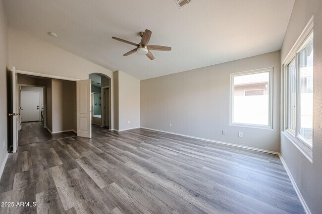 Building Photo - 3840 E Campbell Ave