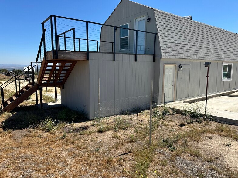 Building Photo - 1431 Tierra del Sol Rd