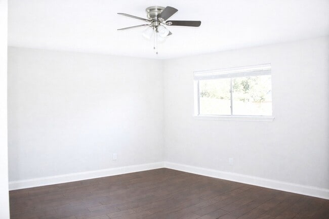 Building Photo - 11123 Sageview Dr