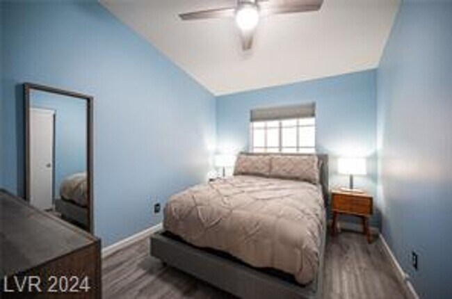 Building Photo - Gorgeous 3 Bedroom Remodeled Near Summerlin
