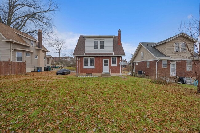 Building Photo - West Price Hill - Charming 3 bedroom 1 bath