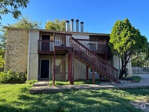Building Photo - 903 Taulbee Ln